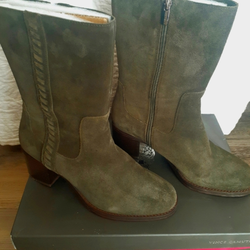 Suede Boots, 9.5 W, Vince Camuto, Dark Avocado Green